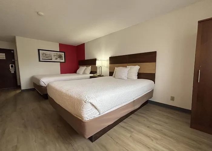 Hotel Ramada By Wyndham 2*