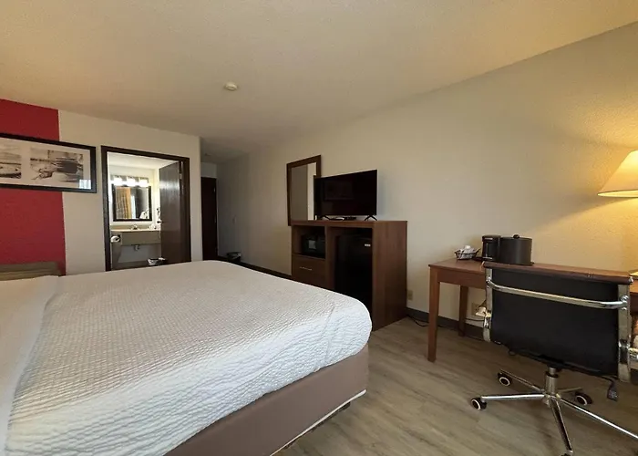 Ramada By Wyndham Hotel Effingham