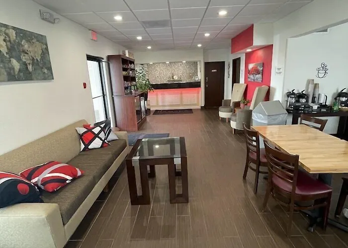 Ramada By Wyndham 2*
