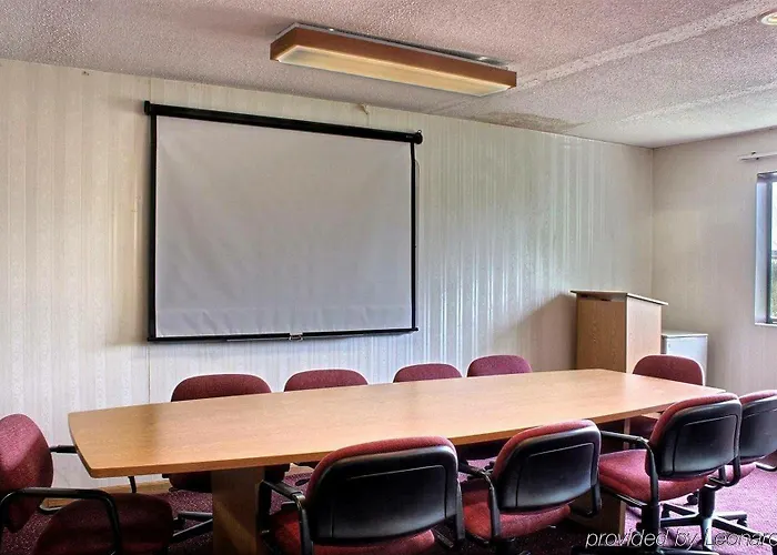 Ramada By Wyndham Hotel Effingham