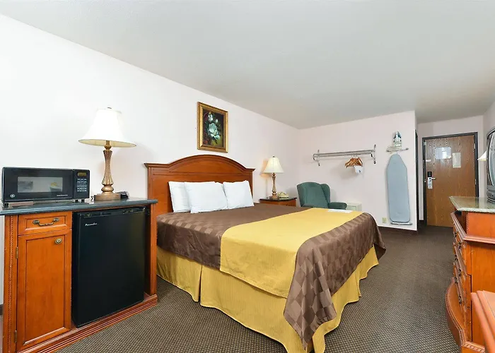 Ramada By Wyndham 2*